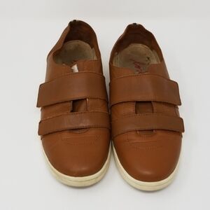 Ellen Degeneres Caden Sneakers - Leather  upper